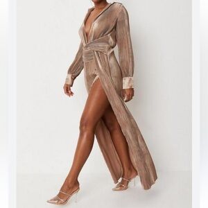 Carli Bybel X Missguided Womens Champagne Satin Plisse Twist Front Dress, Size 4